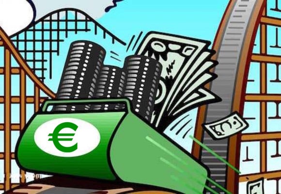 Euro Di Atas Roller-Coaster